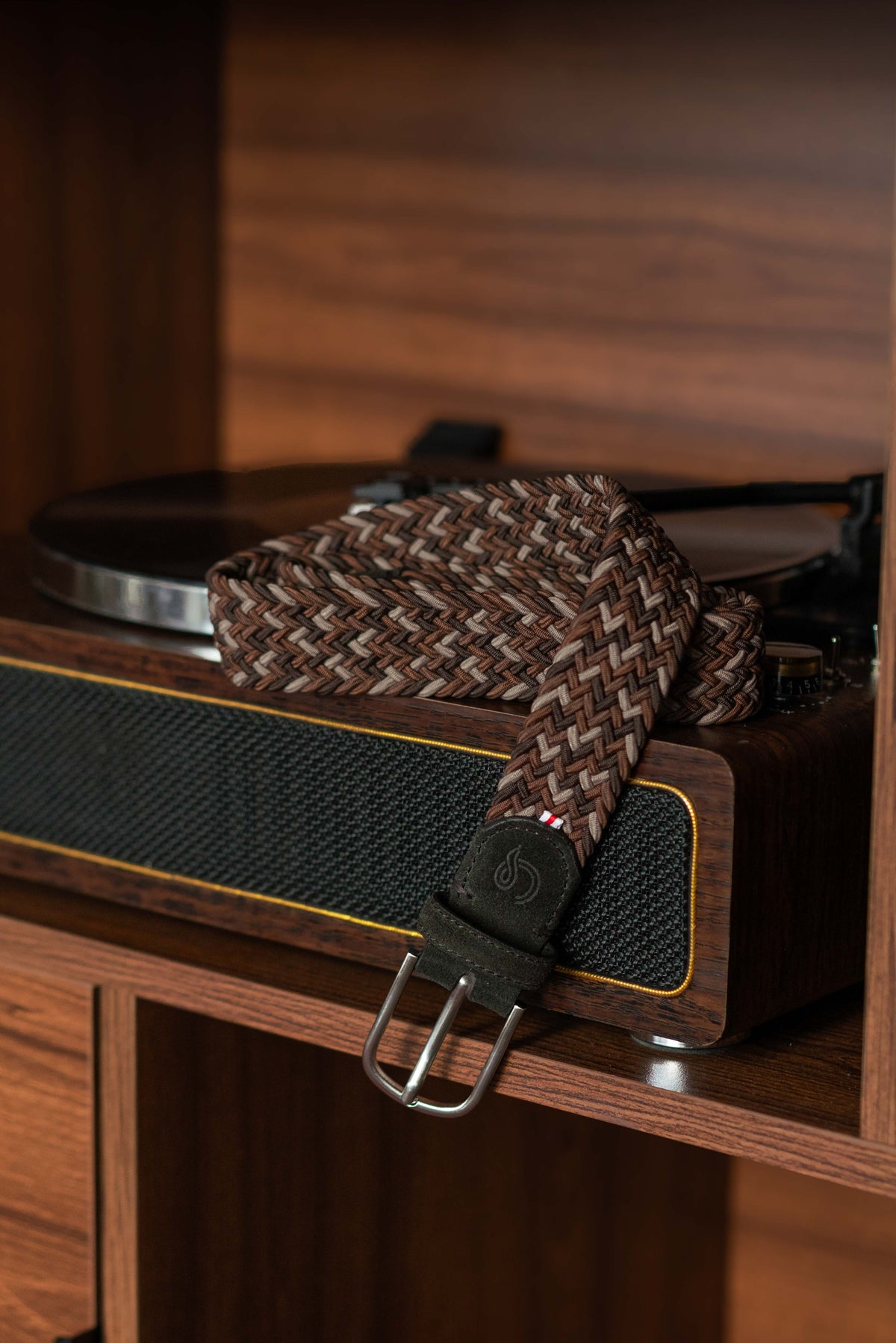 Sherwood belt styled in an autumn outfit
